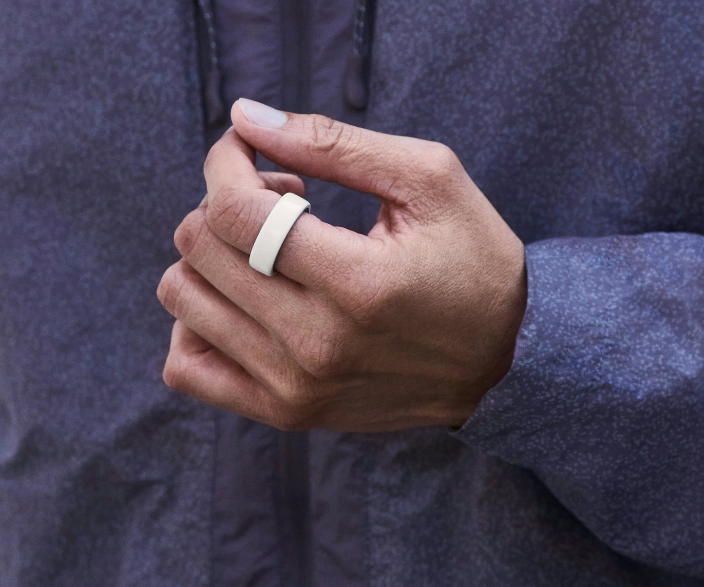 Oura Ring 4 Ceramic