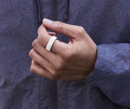 Oura Ring 4 Ceramic